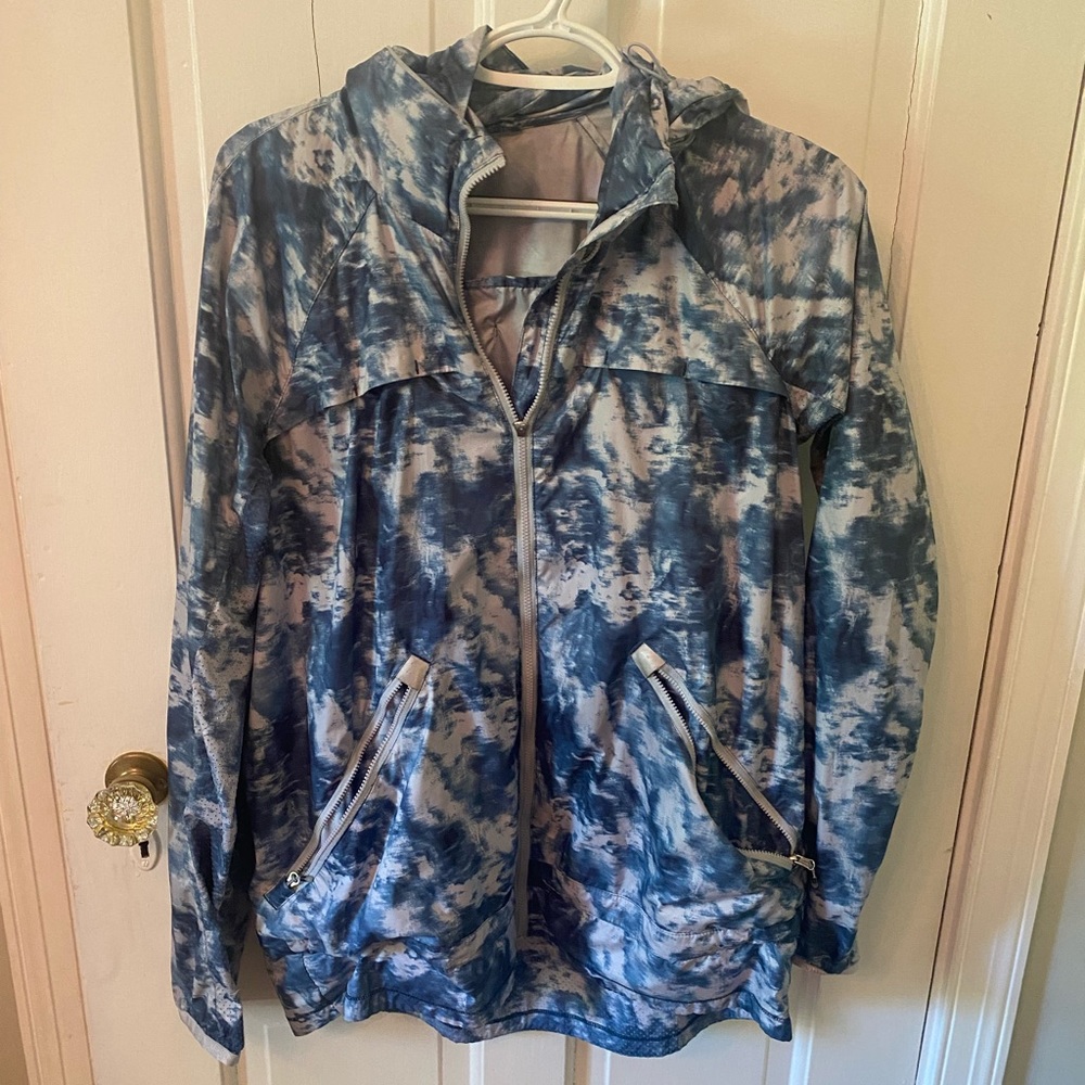 Lululemon windbreaker